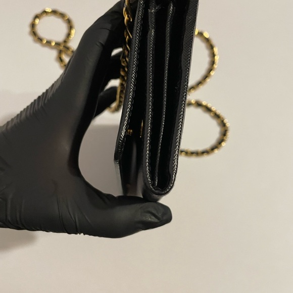 Authentic Prada wallet on chain - Picture 11 of 15